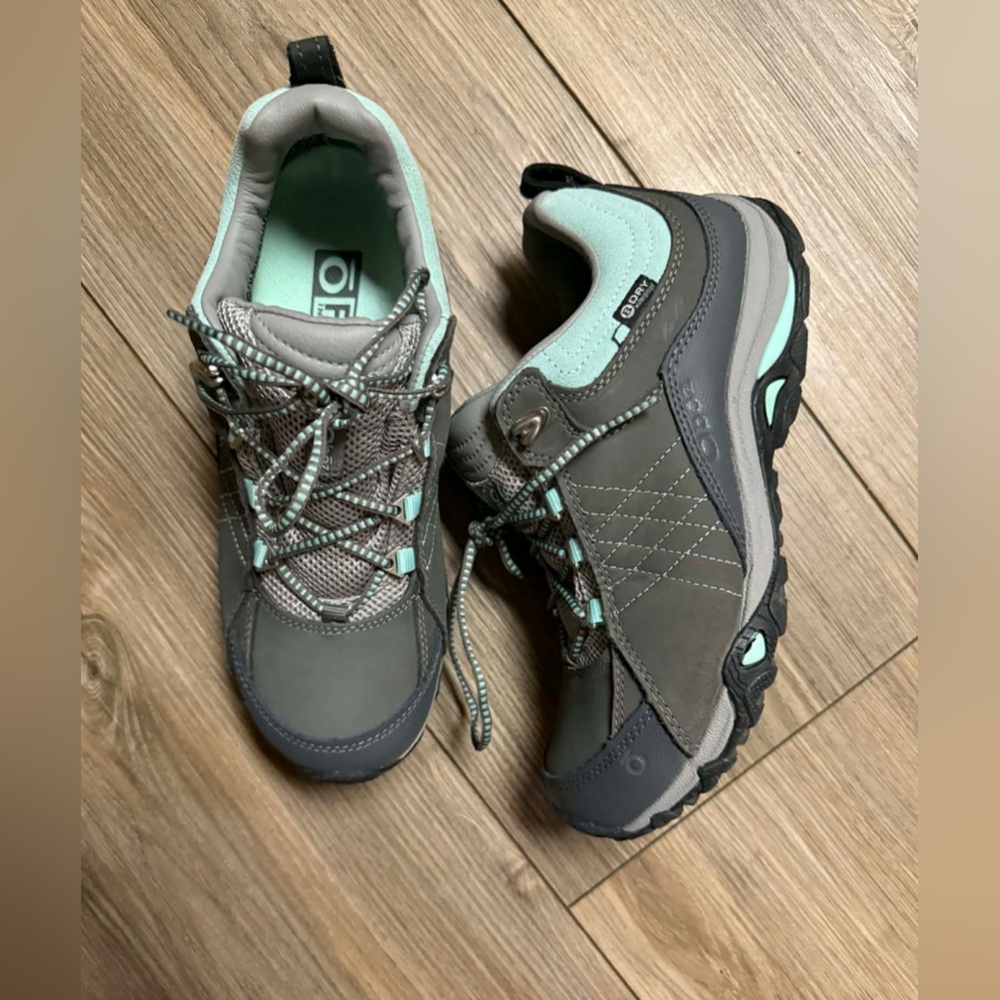 Women's Oboz Gray and Teal Hiking Shoes